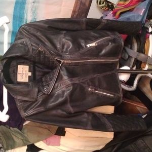 Wilson's Vintage USA women's black leather jacket size Medium